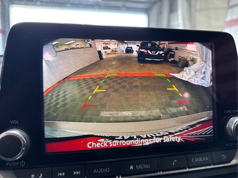 Used 2024 Nissan Altima 2.5 SV FWD image 22