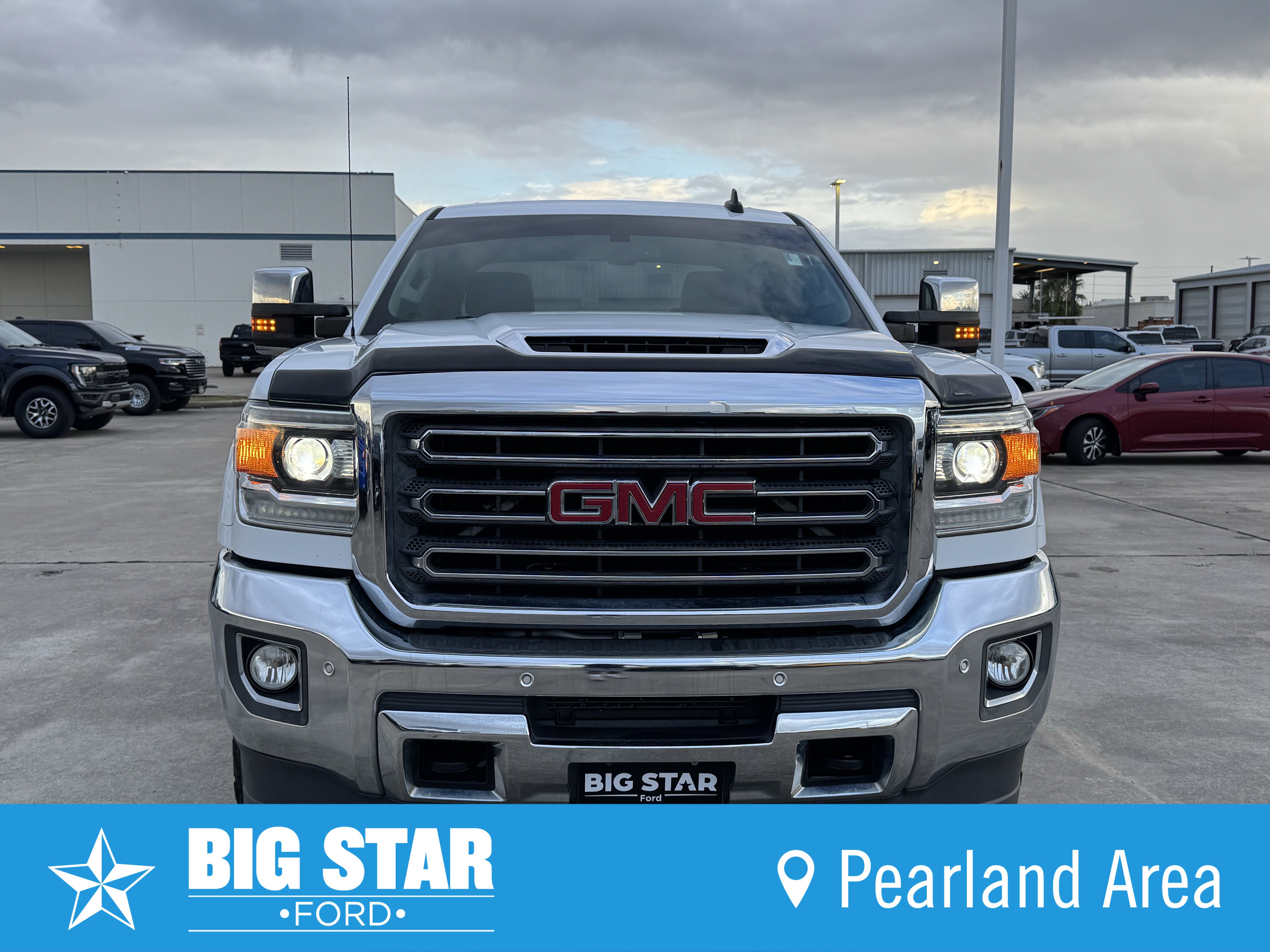 Used 2017 GMC Sierra 2500 SLT w/ Duramax Plus Package AWD/4WD image 11
