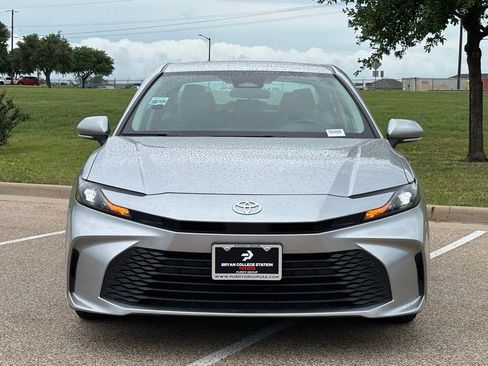 Used 2025 Toyota Camry LE FWD image 3