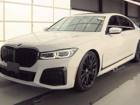 Used 2021 BMW 750i xDrive w/ Executive Package AWD/4WD image 1