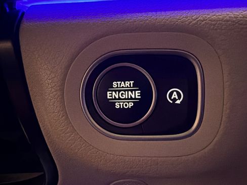 Used 2024 Mercedes-Benz GLE 350 4MATIC image 26