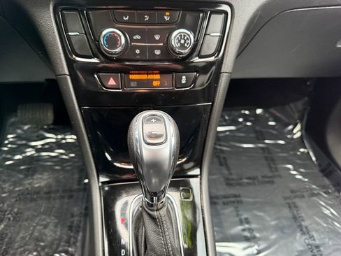 Used 2022 Buick Encore Preferred w/ Safety Package image 30