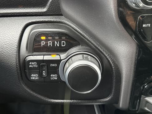 Used 2022 RAM 1500 Big Horn AWD/4WD image 23