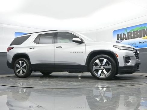 Used 2022 Chevrolet Traverse LT w/ LT Premium Package FWD image 25