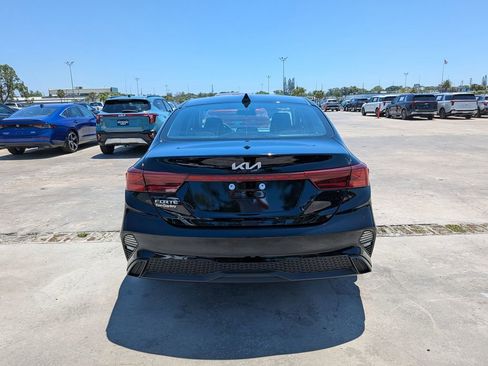 Certified 2024 Kia Forte LXS FWD image 7