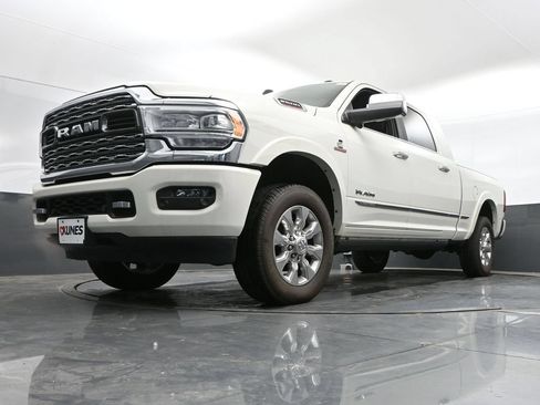 Used 2022 RAM 2500 Limited AWD/4WD image 45