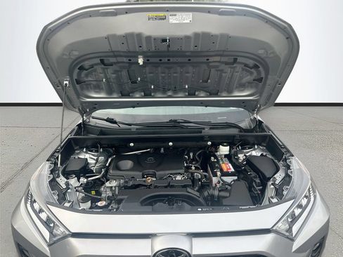 Used 2019 Toyota RAV4 XLE Premium FWD image 29