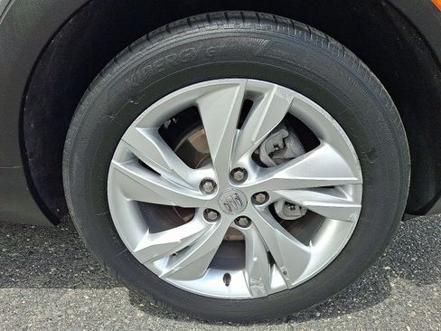 Used 2024 Buick Encore GX Preferred w/ Comfort Package FWD image 9