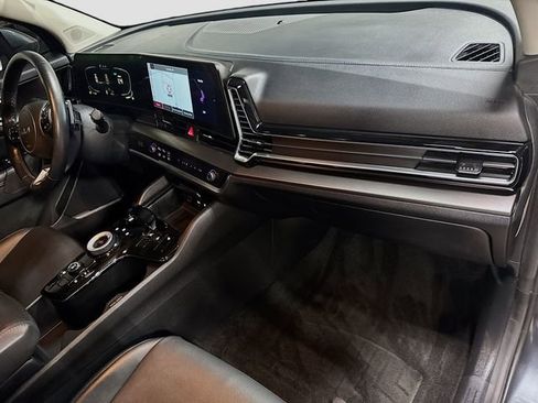 Used 2023 Kia Sportage EX image 32