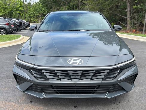 New 2026 Hyundai Elantra Sport FWD image 9