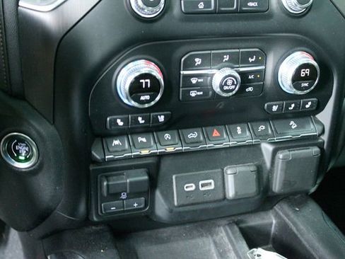 Used 2019 GMC Sierra 1500 AT4 w/ AT4 Premium Package AWD/4WD image 19