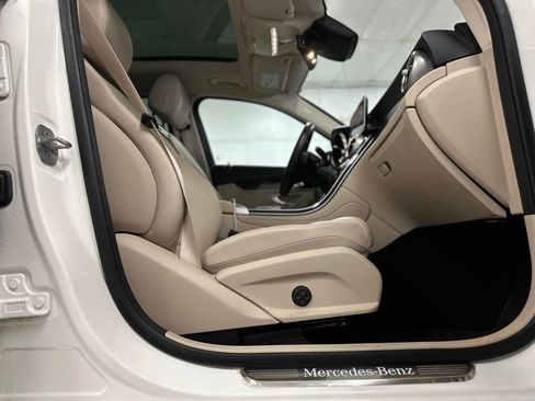 Used 2021 Mercedes-Benz GLC 300 image 20