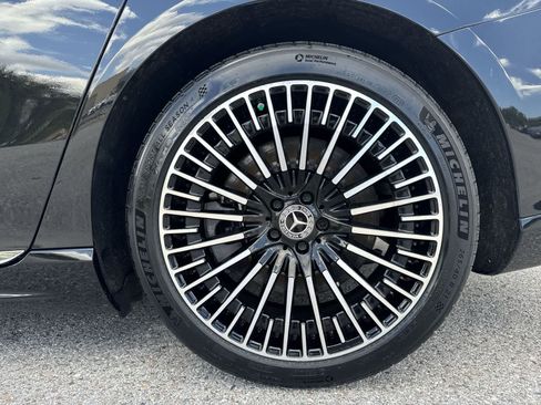 Used 2023 Mercedes-Benz EQS 580 4MATIC Sedan image 12