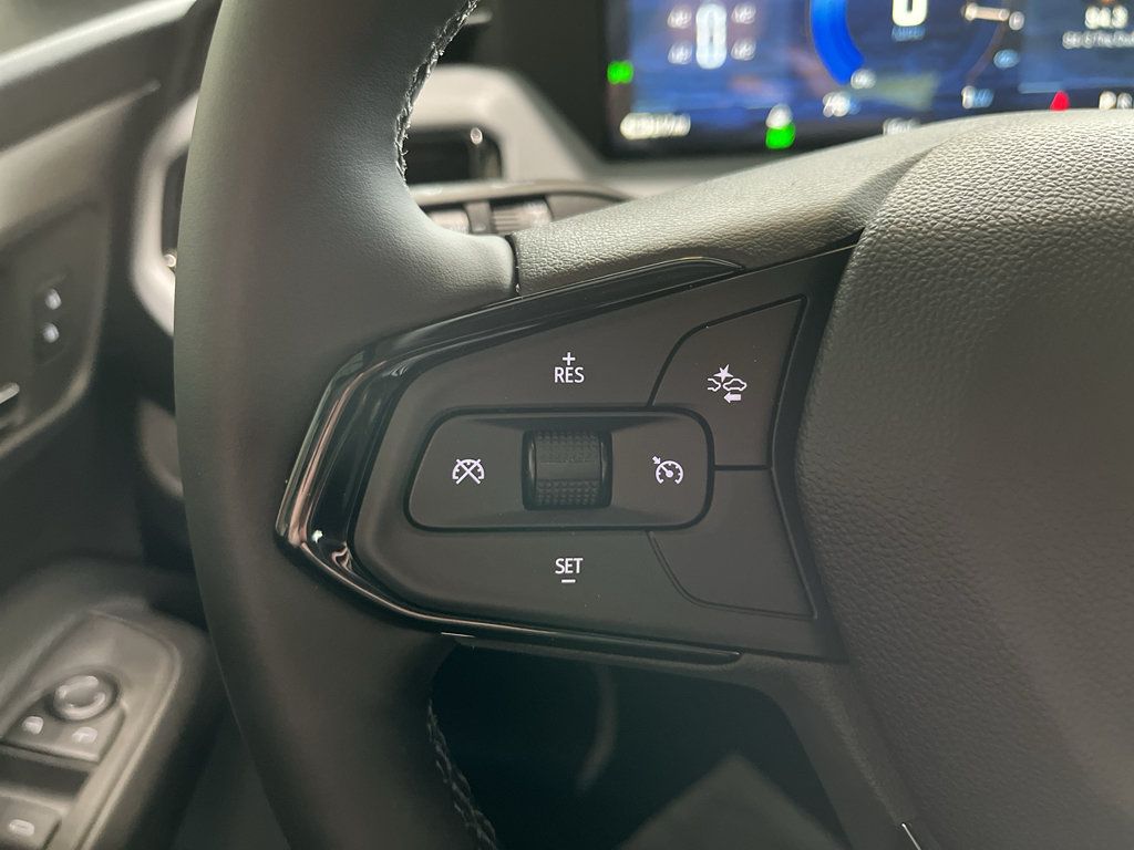 New 2027 Chevrolet Bolt LT w/ Comfort Package FWD image 18