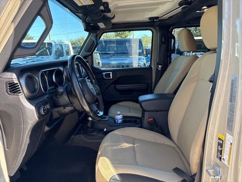 Certified 2020 Jeep Gladiator Sport w/ Quick Order Package 24S image 4