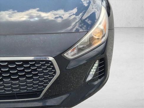 Used 2018 Hyundai Elantra GT FWD image 9
