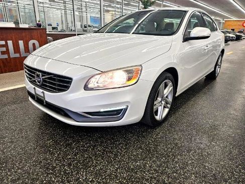Used 2015 Volvo S60 T5 Premier Plus image 1