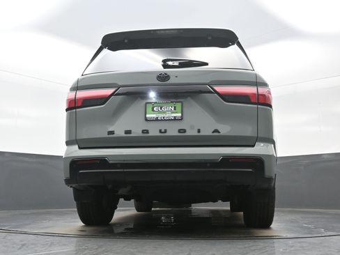 Used 2024 Toyota Sequoia Platinum image 31