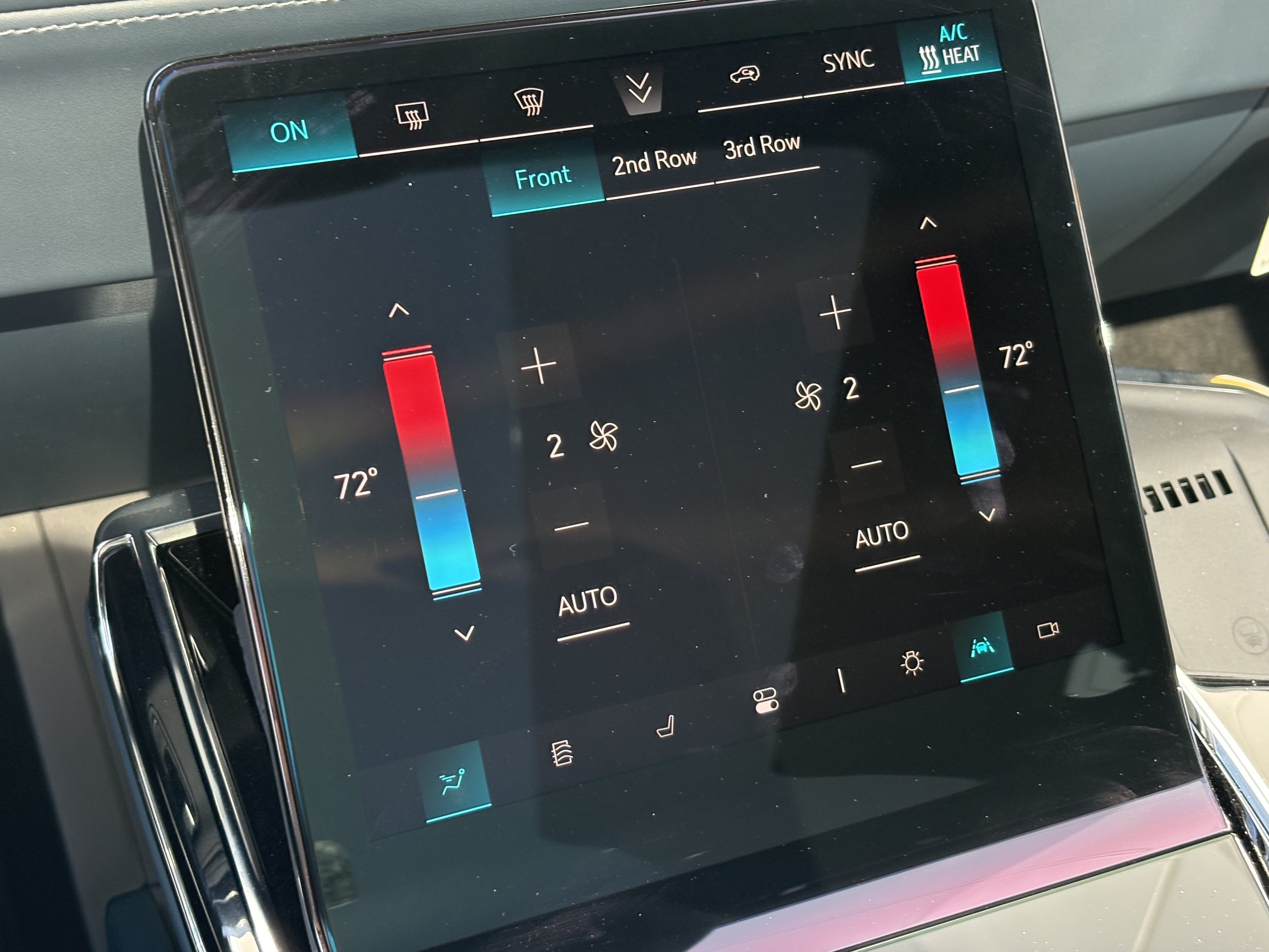 New 2025 Cadillac Escalade IQ Sport 2 w/ LPO, ONYX Package AWD/4WD image 27