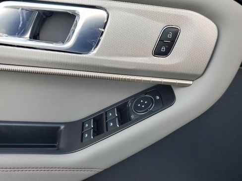 New 2026 Ford Explorer Active w/ Active Comfort Package image 14