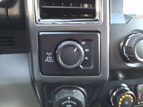 Used 2019 Ford F150 XLT w/ Equipment Group 302A Luxury image 11