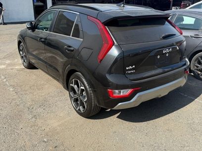 Used 2023 Kia Niro EX Touring