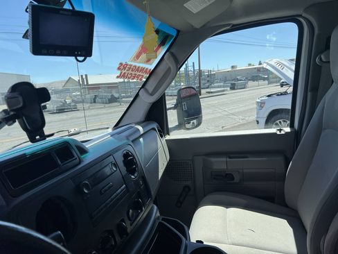 Used 2014 Ford E-450 and Econoline 450 Super Duty RWD image 11