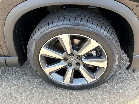 Used 2023 Honda Pilot Elite image 7