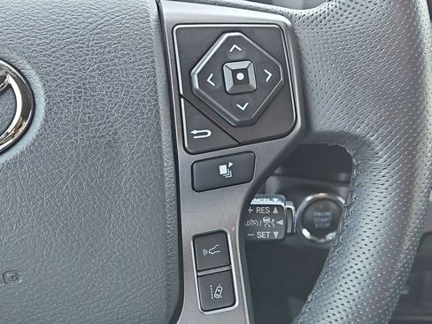Used 2021 Toyota Tacoma TRD Off-Road RWD image 32