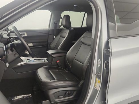 Used 2022 Ford Explorer Limited w/ Equipment Group 301A image 13
