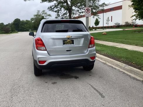 Used 2020 Chevrolet Trax LS w/ Tint and Cruise Package FWD image 7