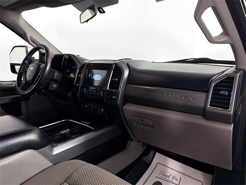 Used 2017 Ford F250 XLT w/ XLT Premium Package image 26