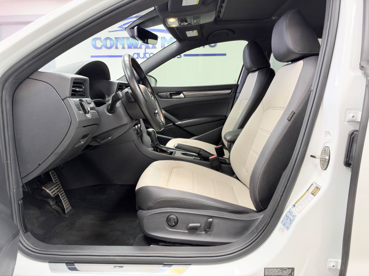 Used 2021 Volkswagen Passat 2.0T R-Line FWD image 9
