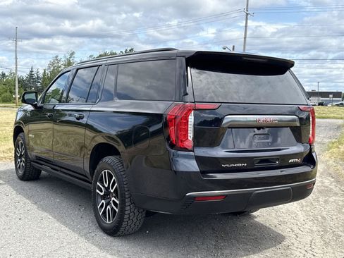Used 2023 GMC Yukon XL AT4 w/ AT4 Premium Package AWD/4WD image 11