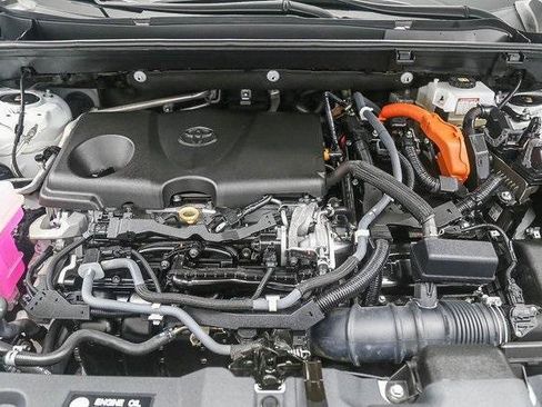 Certified 2020 Toyota RAV4 LE w/ All Weather Liner Package image 28