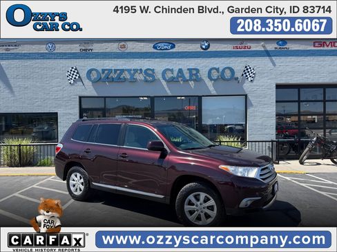 Used 2013 Toyota Highlander Plus AWD/4WD image 1