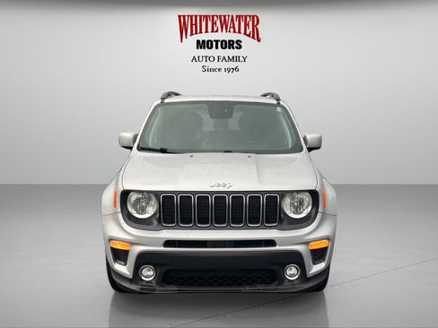 Used 2019 Jeep Renegade Latitude w/ Cold Weather Group image 8