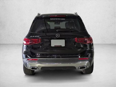 Used 2025 Mercedes-Benz GLB 250 image 5