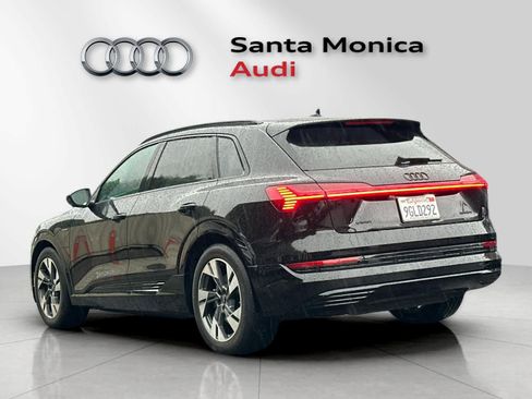 Used 2023 Audi e-tron Premium w/ Convenience Plus Package image 6