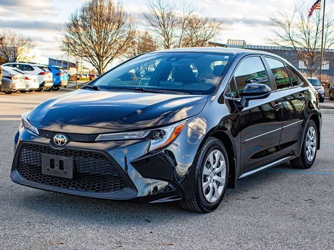 Used 2022 Toyota Corolla LE w/ Carpet Mat Package (TMS) image 3