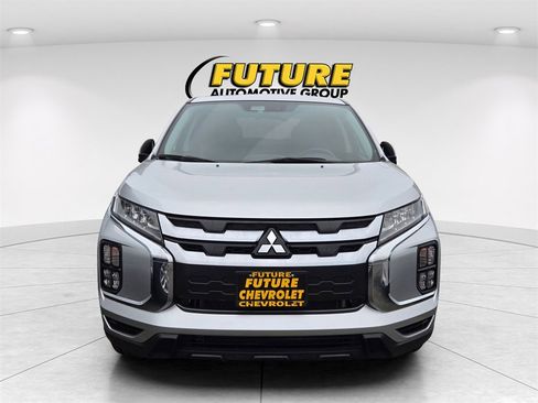 Used 2024 Mitsubishi Outlander Sport 2.0 SE image 2