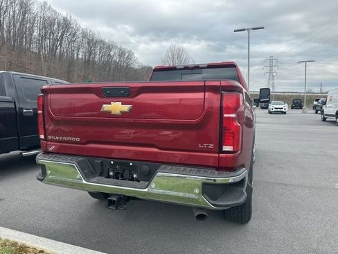 Used 2025 Chevrolet Silverado 2500 LTZ w/ LTZ Plus Package image 10