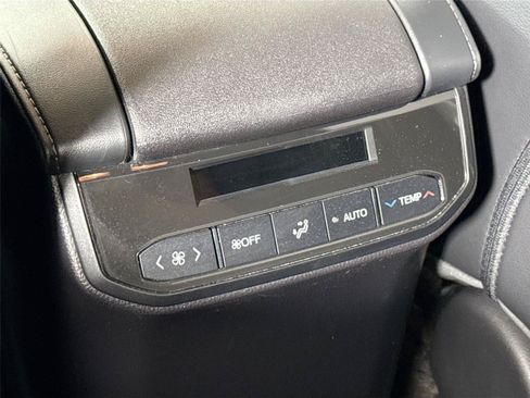 Used 2023 Toyota Highlander XSE FWD image 38