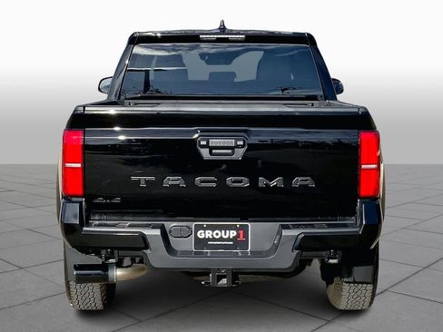 Used 2024 Toyota Tacoma TRD Off-Road image 4