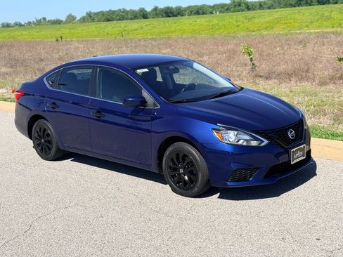 Used 2018 Nissan Sentra SV FWD image 34