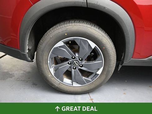 Used 2025 Nissan Rogue SV FWD image 18