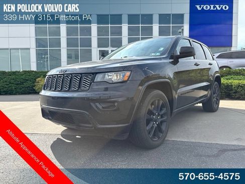 Used 2021 Jeep Grand Cherokee Laredo X AWD/4WD image 1