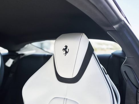 Used 2024 Ferrari Roma image 39