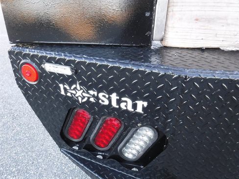 Used 2022 GMC Sierra 3500 Pro w/ Convenience Package image 8