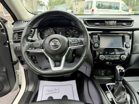 Used 2017 Nissan Rogue SL w/ SL Premium Package AWD/4WD image 9
